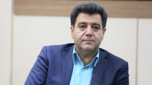 بازار آنچه شرط بلاغ است میگوید،خواه از علامتش پند گیریم،خواه ملال