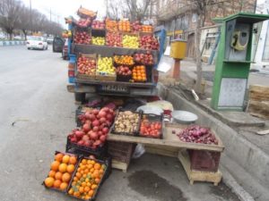 مشتریان بیبضاعتی که چوب صادرات میوه را میخورند