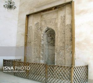 این مسجد به ظاهر ۲ قبله دارد اما ندارد