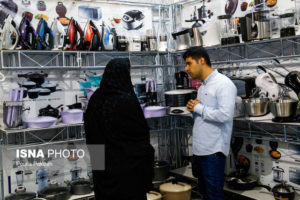 تولیدکنندگان قیمت محصولات را با رشد نرخ ارز افزایش اما با افت آن، کاهش نمیدهند!