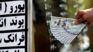 قیمت دلار و یورو در صرافیهای بانکی (۹۹/۰۴/۲۲)