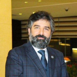 مخالفت با هر نوع تغییر وزارت خانه ای بدون دلیل