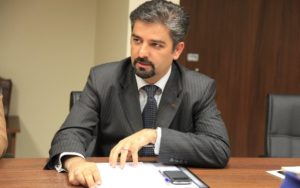 گفت و گو با دکتر حسن فروزانفرد:اقتصاد آرام شود، دلار ۷ هزار تومان میشود