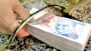 اثر سقوط لیر بر اقتصاد ایران