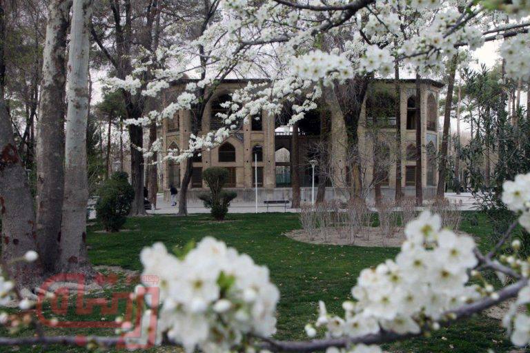 بازدید یکی از فرح‌‎انگیزترین بناهای ایران